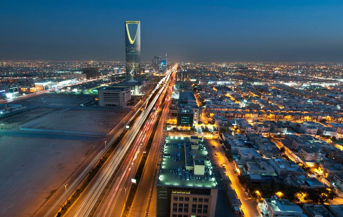 NIGHT TIME SHOT OF RIYADH DOWNTOWN 2
