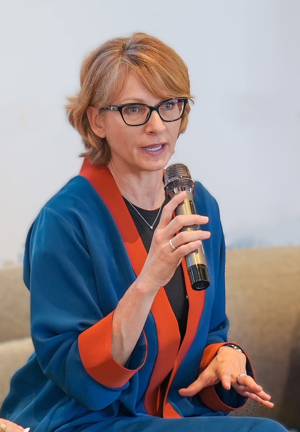Dr. Louise Lambert